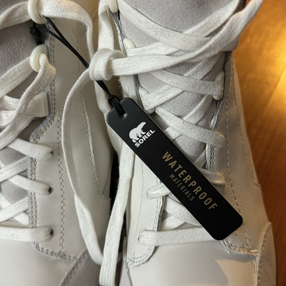 Sorel Out N About wedge boots, size 10, never worn. - Picture 3 of 6